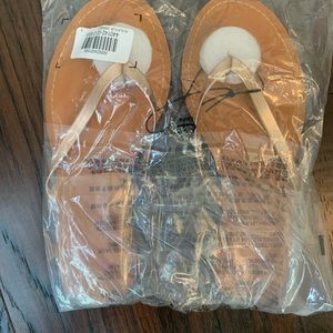 Gap Leather Skinny Strap Sandals NWT